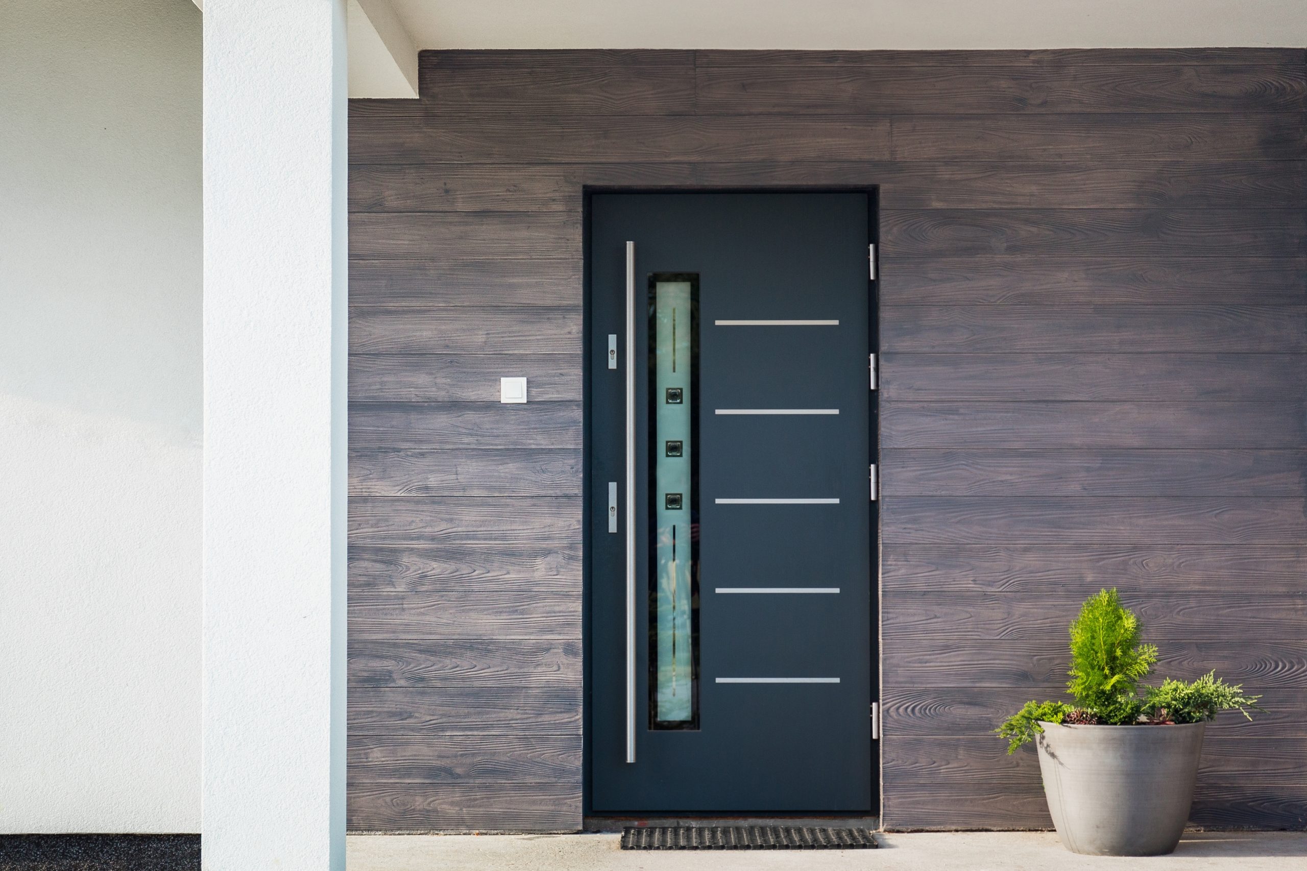 Facade,Of,A,Modern,Building,With,Modern,Doors