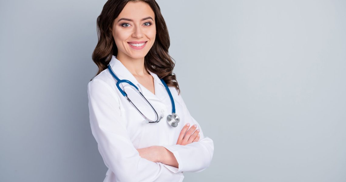 Profile,Photo,Of,Attractive,Family,Doc,Lady,Patients,Consultation,Friendly