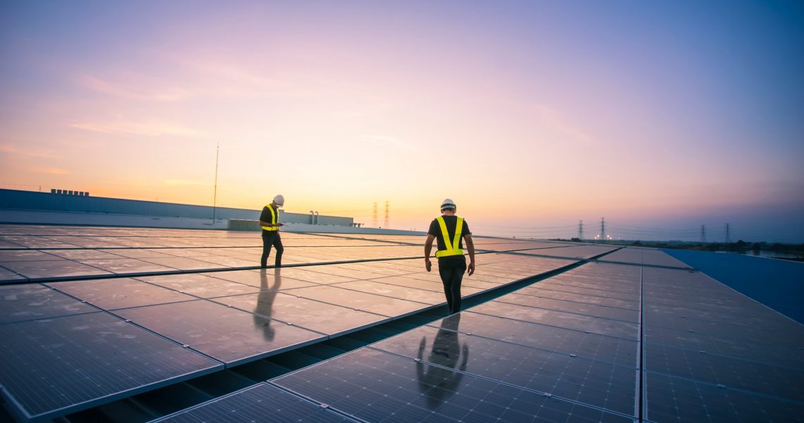 Technology,Solar,Cell,,Engineer,Service,Check,Installation,Solar,Cell,On