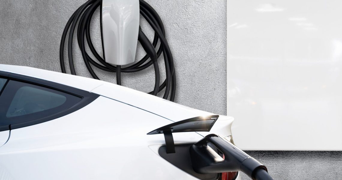 Home,Garage,Charging,Electric,Vehicle,With,Cable,Tesla