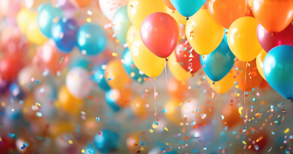 Set,Of,Colorful,Realistic,Mat,Helium,Balloons,Floating,On,Blurred
