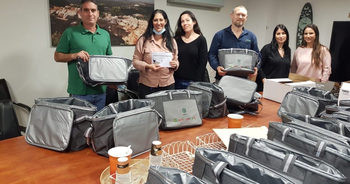 אירוח וחלוקת מזון לפסח