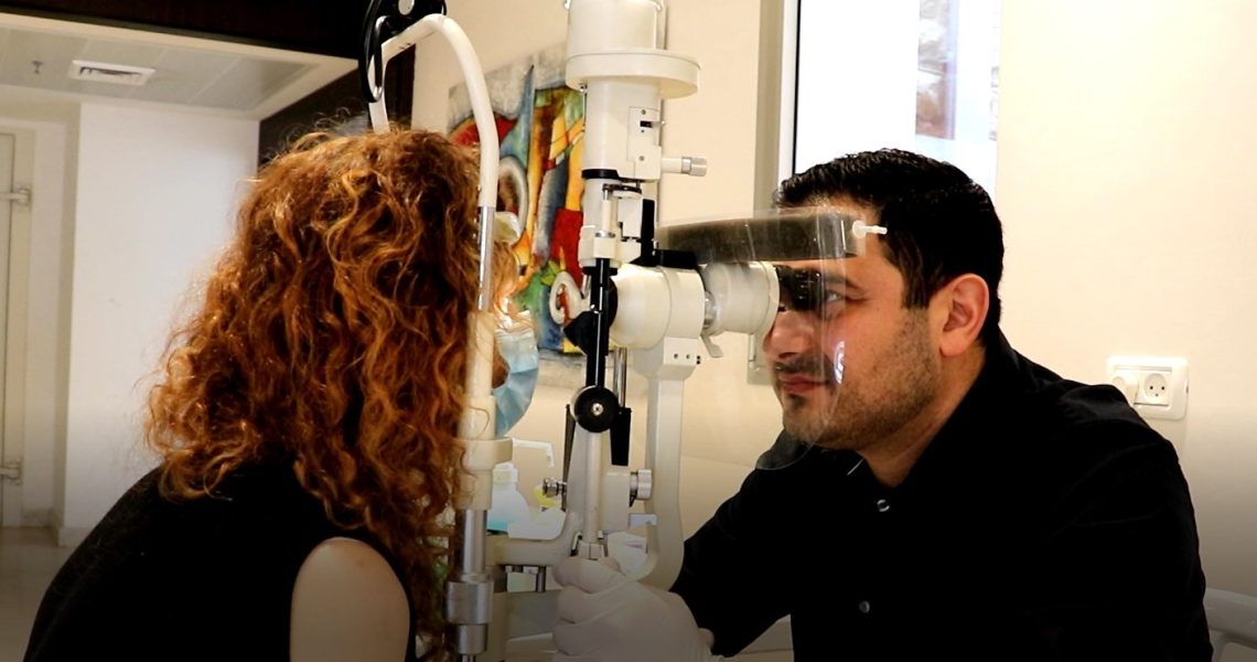בדיקות הגלאוקומה בביהח צילום דוברות בית החולים הצרפתי בנצרת