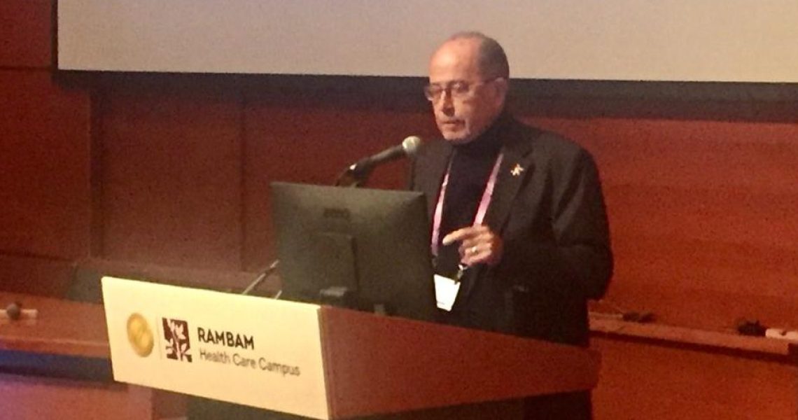 פרופ' בנטואיץ בכנס