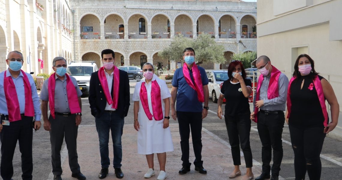 צוות הרפואה בבית החולים הצרפתי